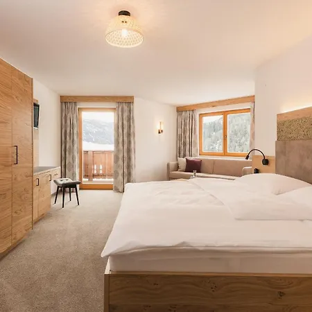 Hotel Moos 3*